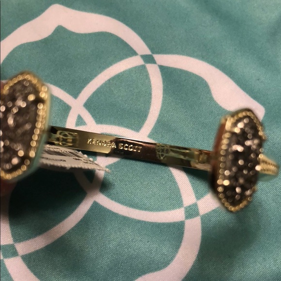 Kendra Scott Elton - Picture 3 of 3